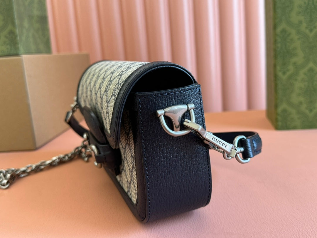Le sac à bandoulière Gucci Horsebit 1955, modèle 735178