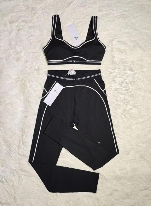 Ensemble sportif Alo – Confort & élégance