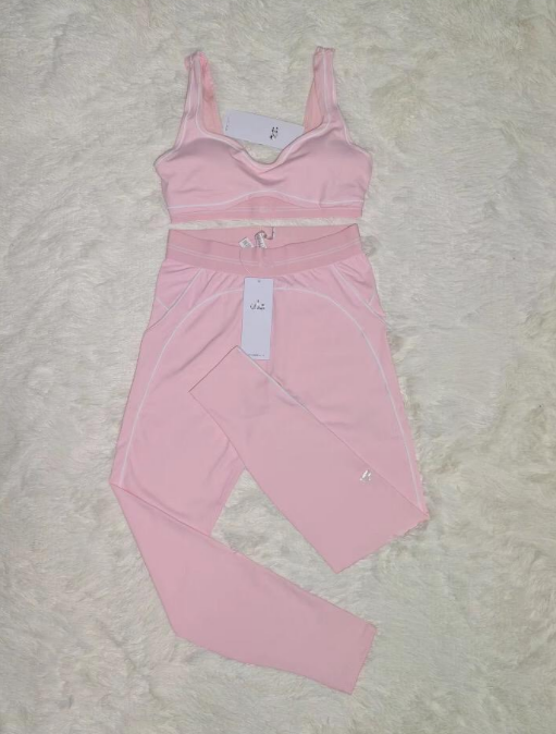 Ensemble sportif Alo – Confort & élégance