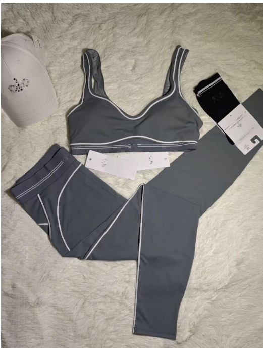 Ensemble sportif Alo – Confort & élégance