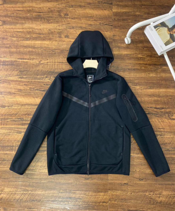 Ensemble Nike Tech – Style sportif iconique