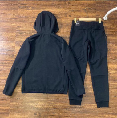 Ensemble Nike Tech – Style sportif iconique