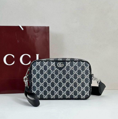 Gucci GG Supreme Messenger Bag
