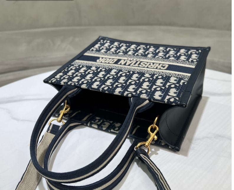 Sac Dior Book Tote – Oblique