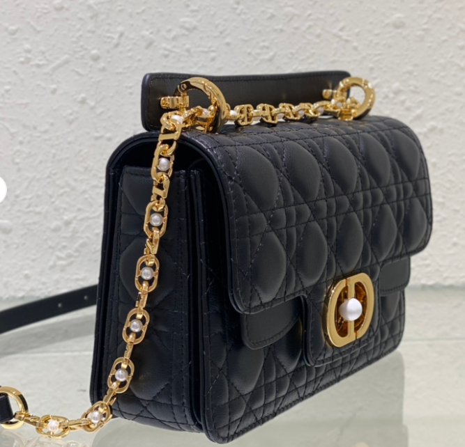 Sac Dior Caro Cannage avec chaîne dorée