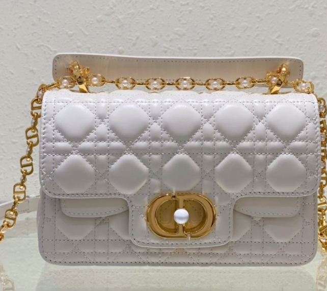 Sac Dior Caro Cannage avec chaîne dorée