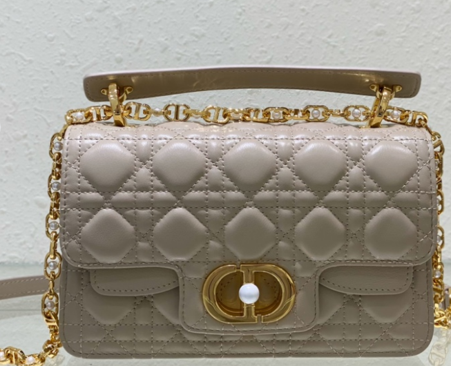 Sac Dior Caro Cannage avec chaîne dorée