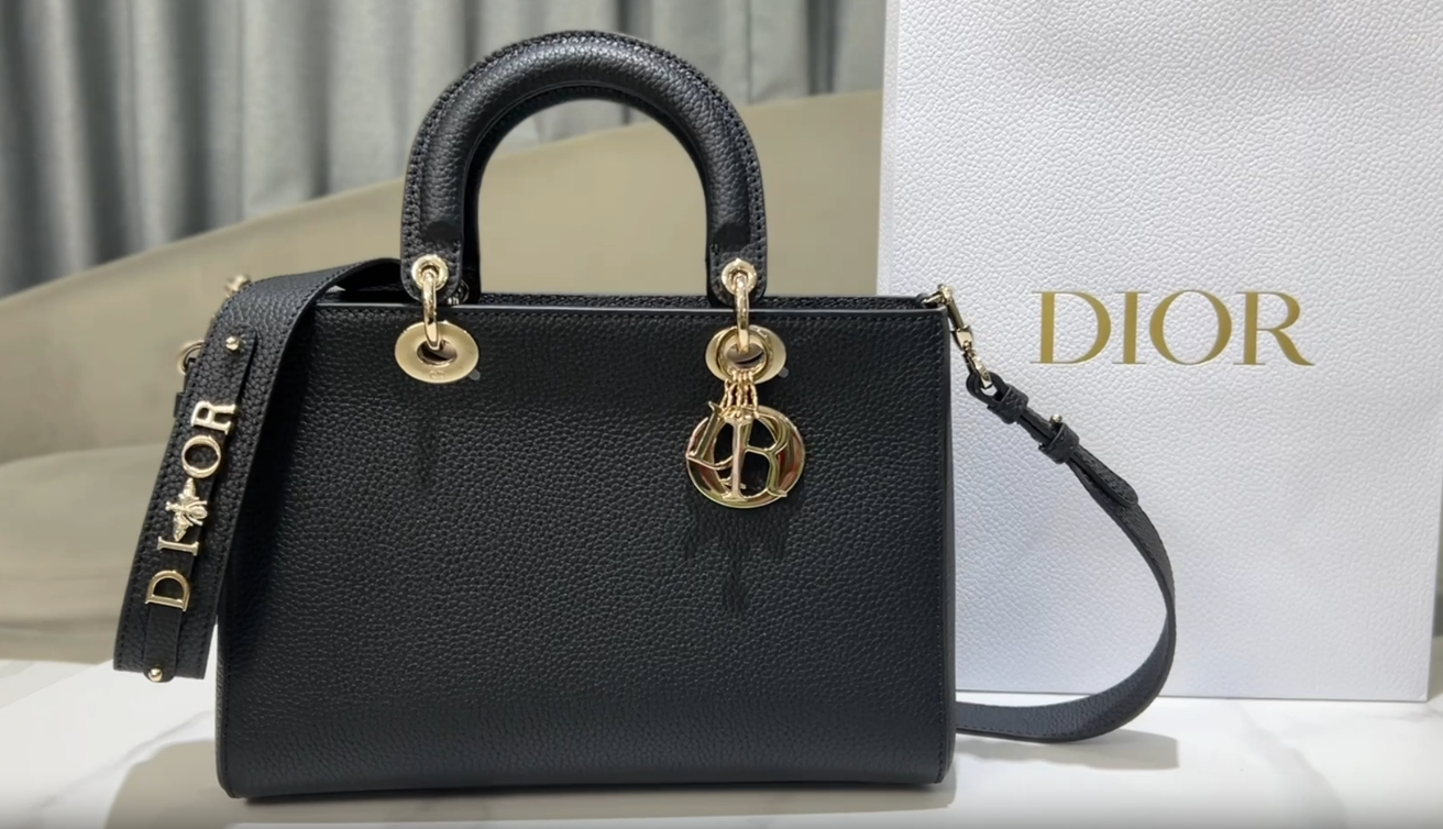 Lady Dior – cuir grainé