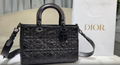 Lady Dior Large – cuir froissé Cannage