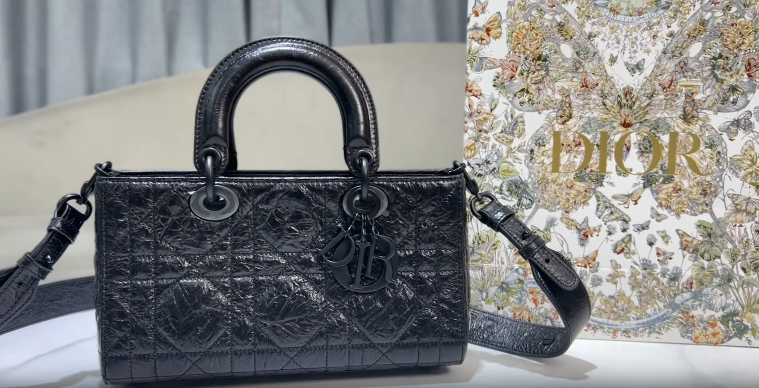 Lady Dior  – cuir Cannage froissé noir