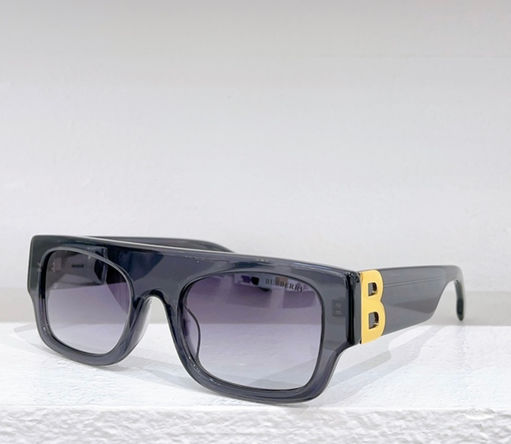 Burberry – Lunettes de soleil Rectangular B Logo Signature