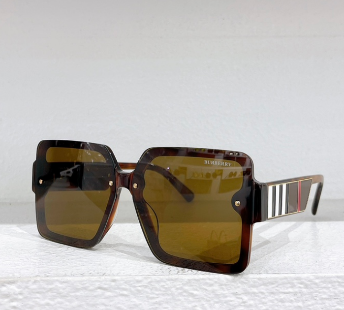 Burberry – Lunettes de soleil Square Check Stripe Signature