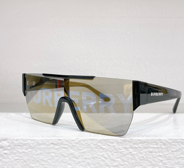 Burberry – Lunettes de soleil Shield Sport Signature