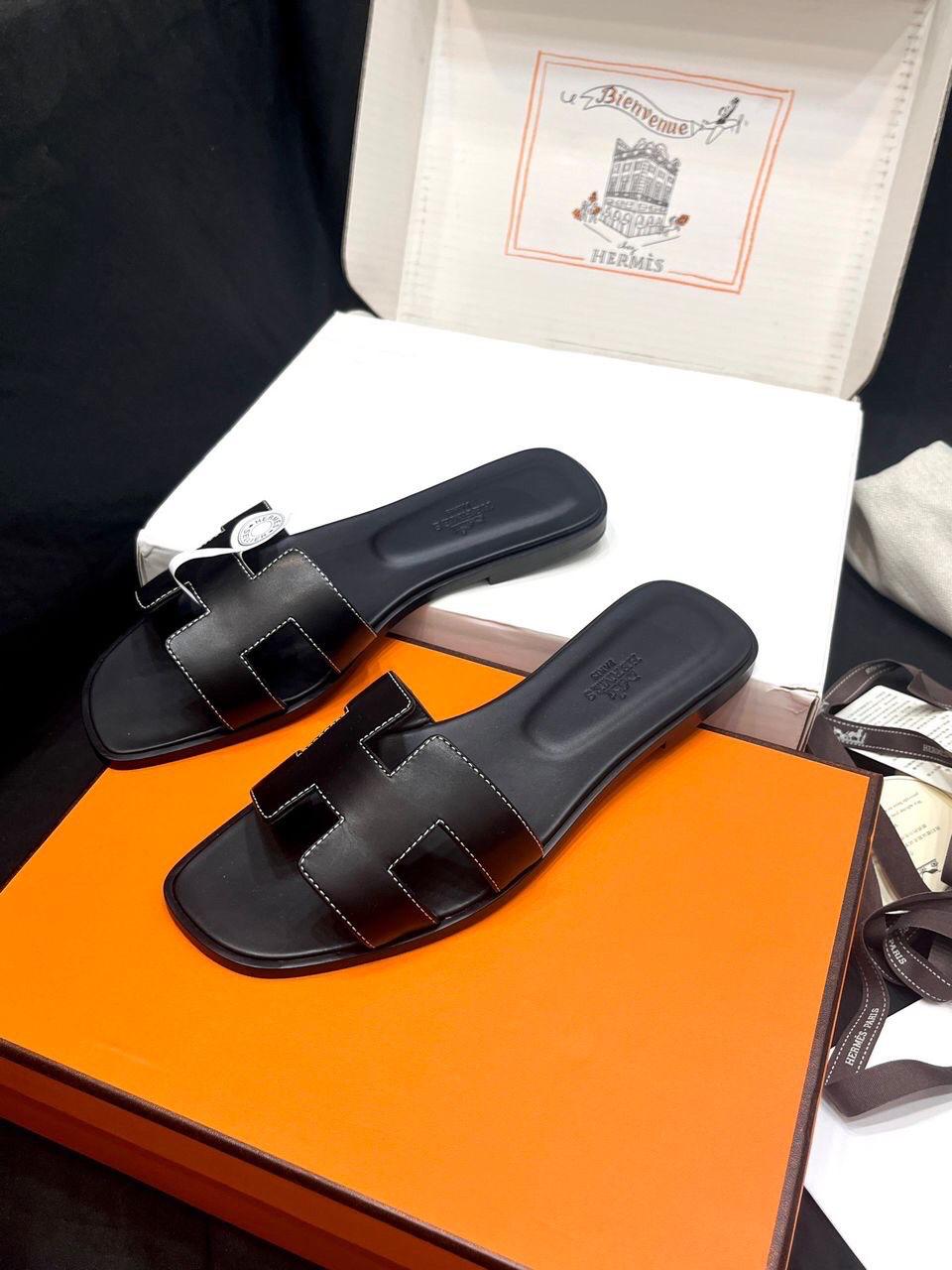 Hermès Oran Sandals