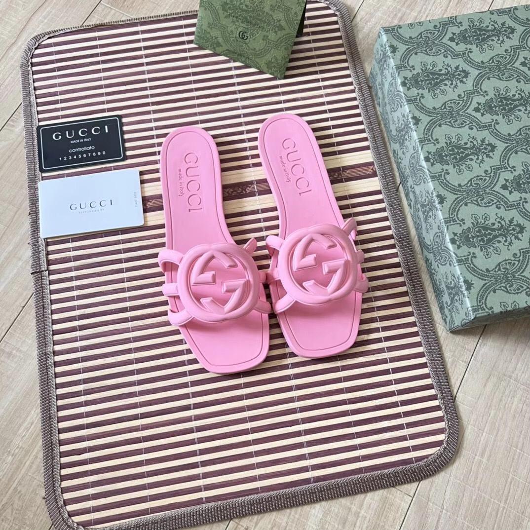 Gucci Interlocking G Slide Sandals
