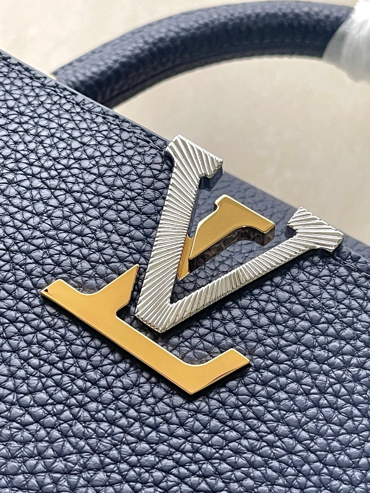 Petit Sac Louis Vuitton Capucines BB